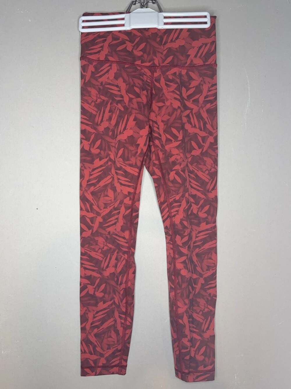 Lululemon Wunder Under High-Rise Tight 25" in Spray Leaf Fireside Red Multi